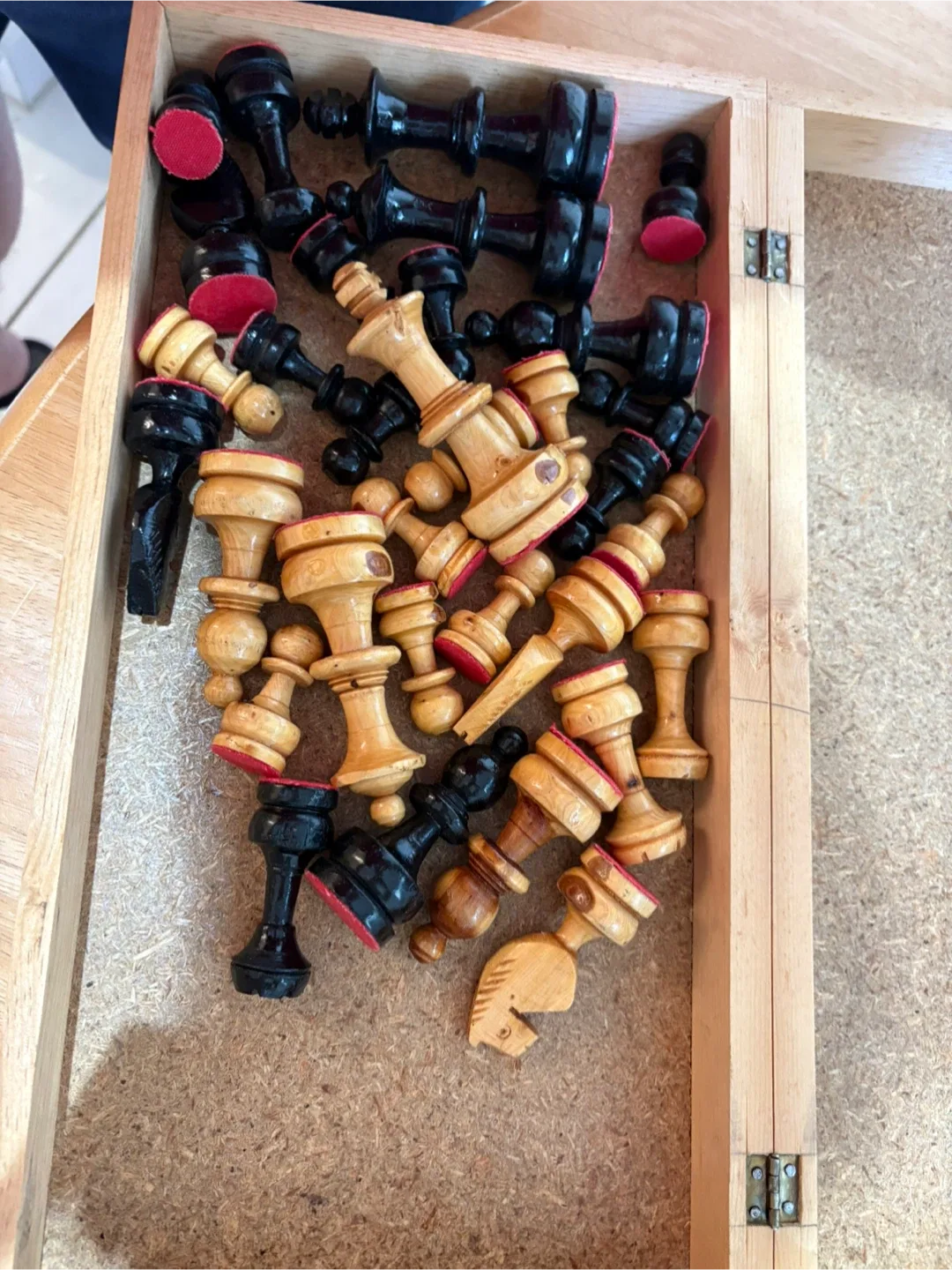 Wooden Chess Set with Board and Pieces image indicator(4)