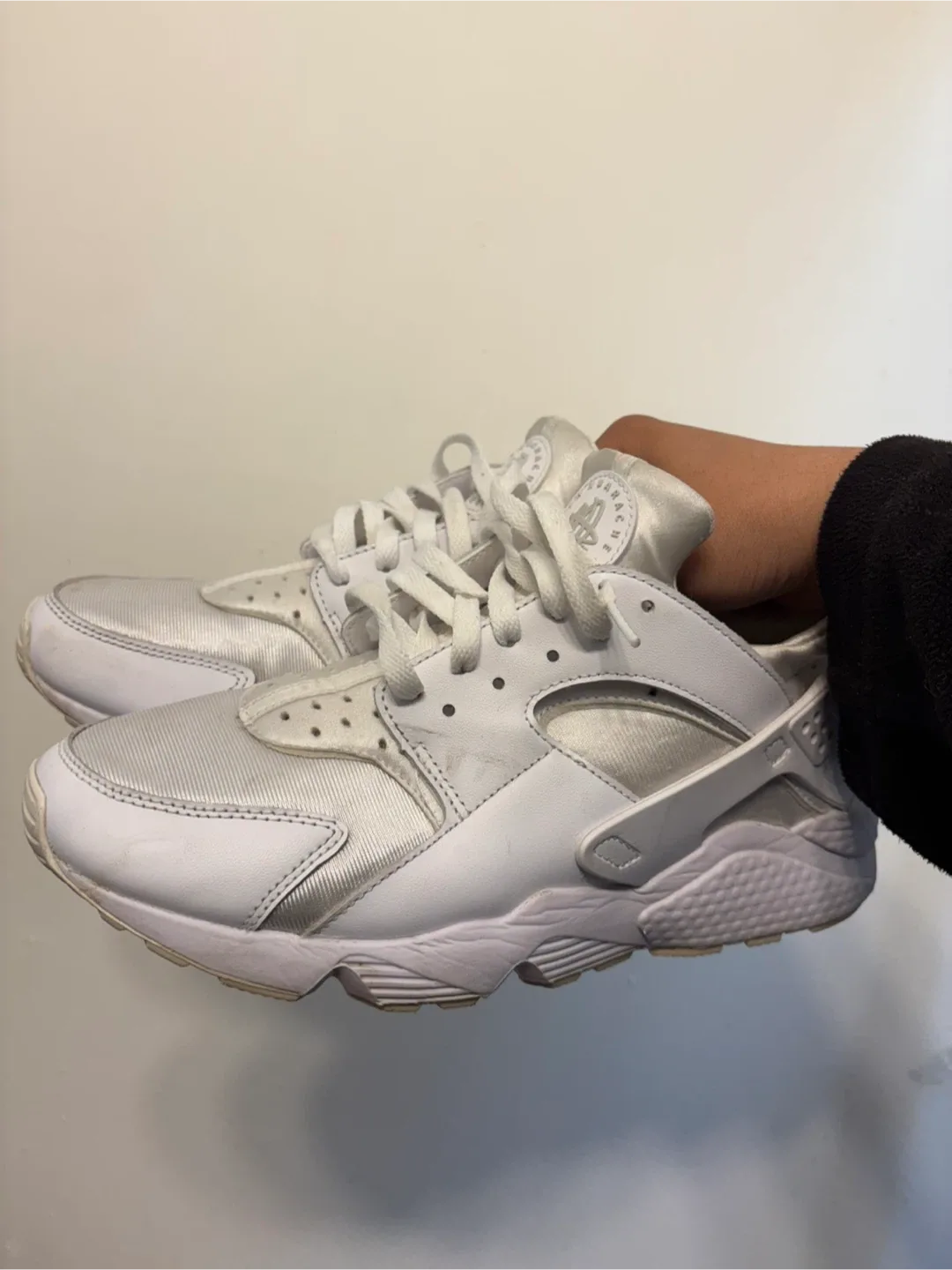 Nike Air Huarache White Sneakers size 10 thumbnail