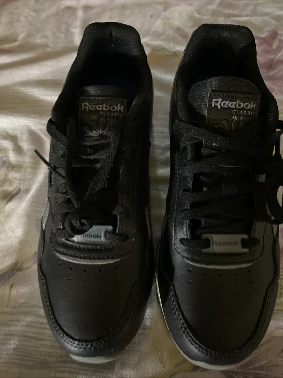 Reebok Classic Leather Sneakers thumbnail