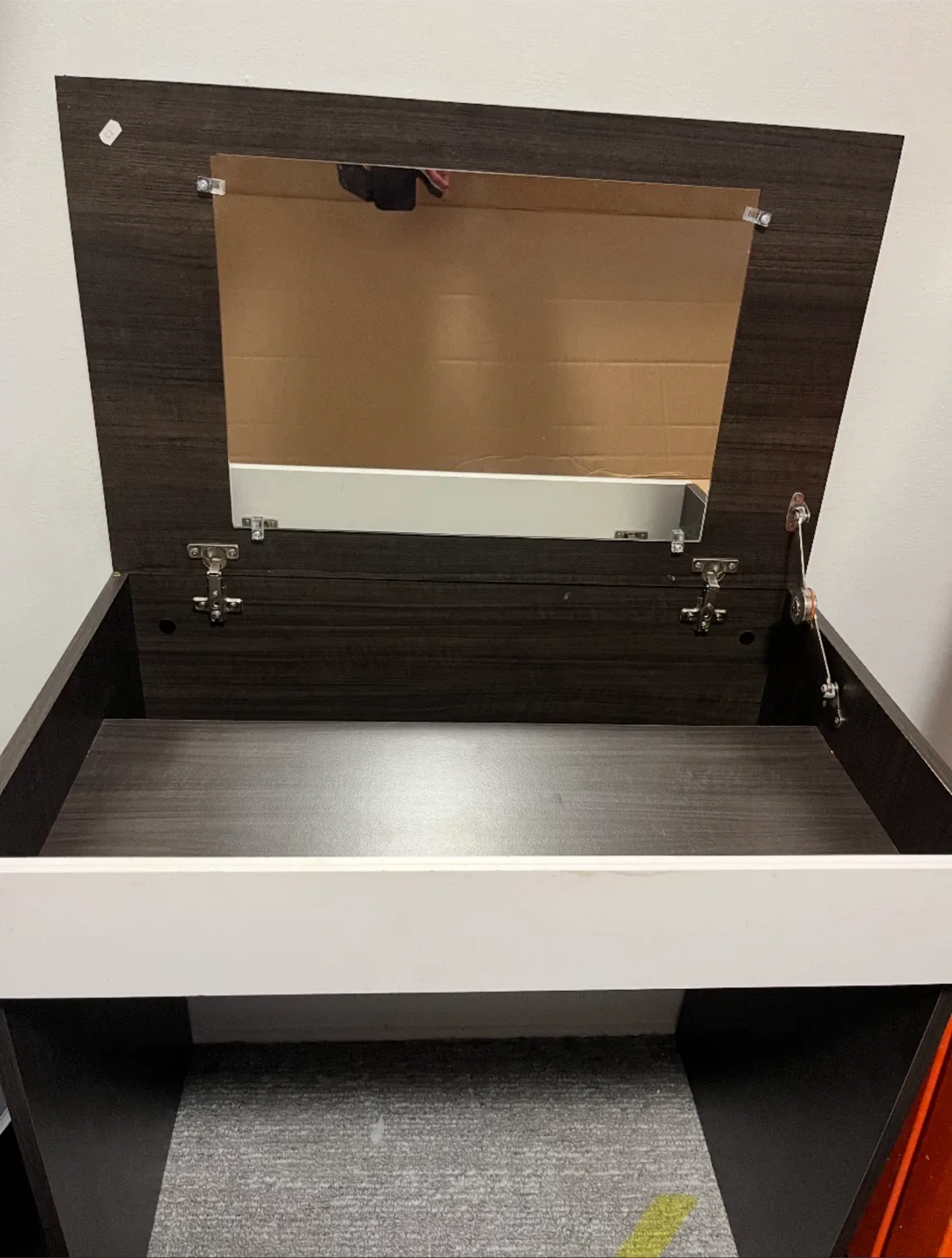 Vanity Desk with Mirror