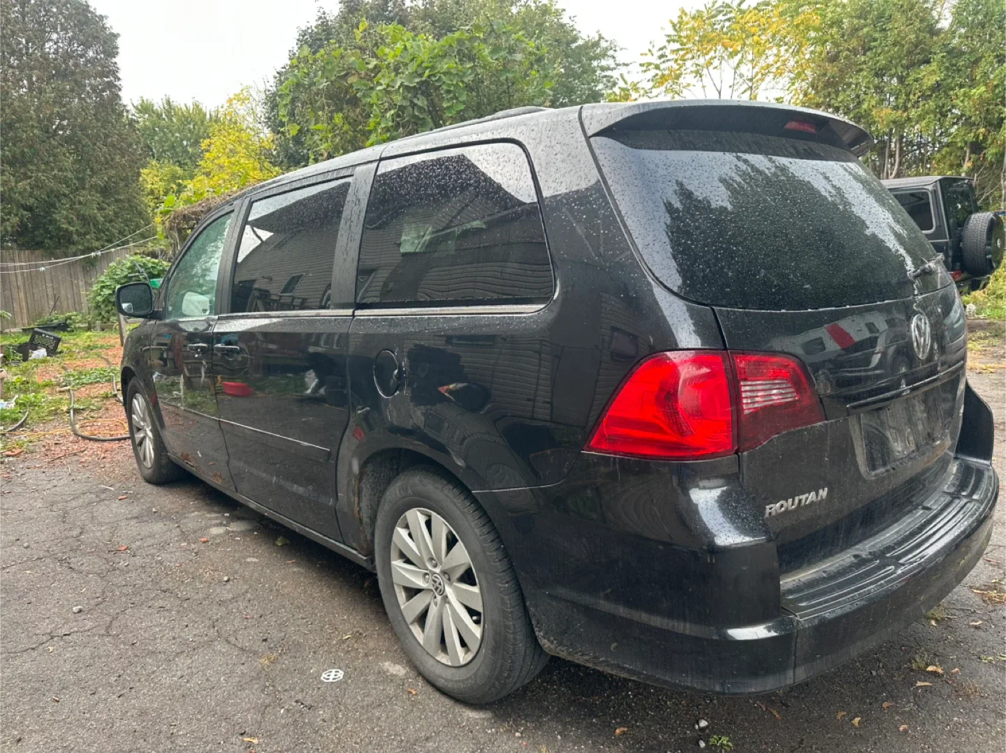 2012 Volkswagen Routan image indicator(4)