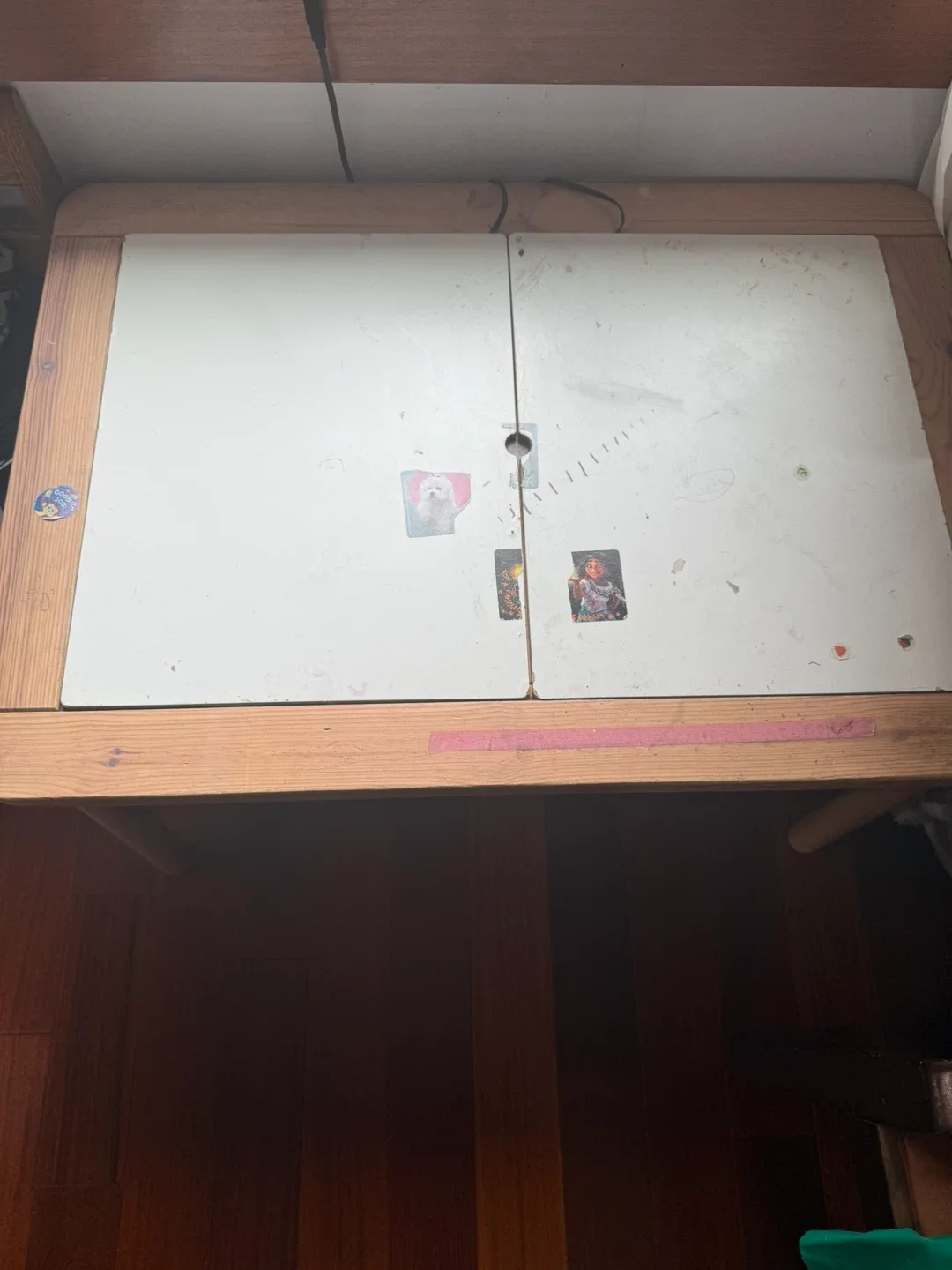 Kids' Activity Table & 4 Chairs image indicator(3)