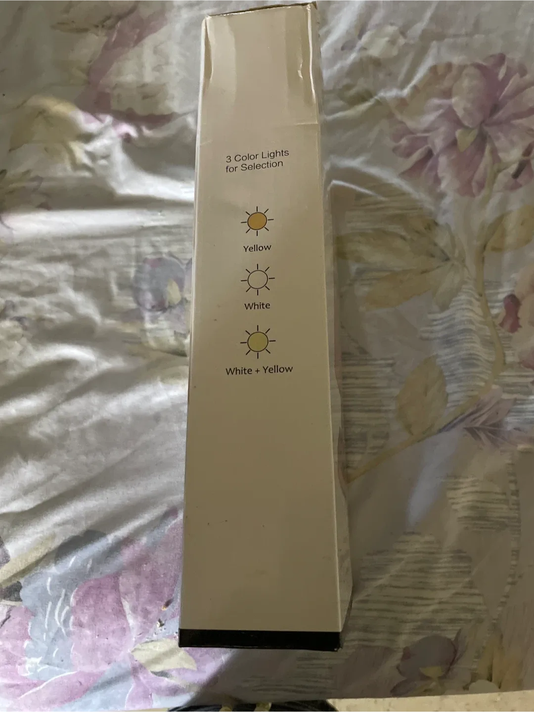 Tri-fold LED Lighting Cosmetic Mirror - New in Box! image indicator(4)