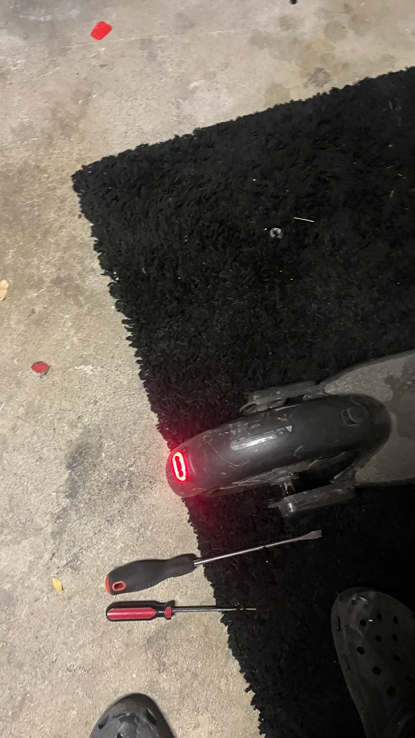 Ninebot max g30 Electric Scooter image indicator(5)