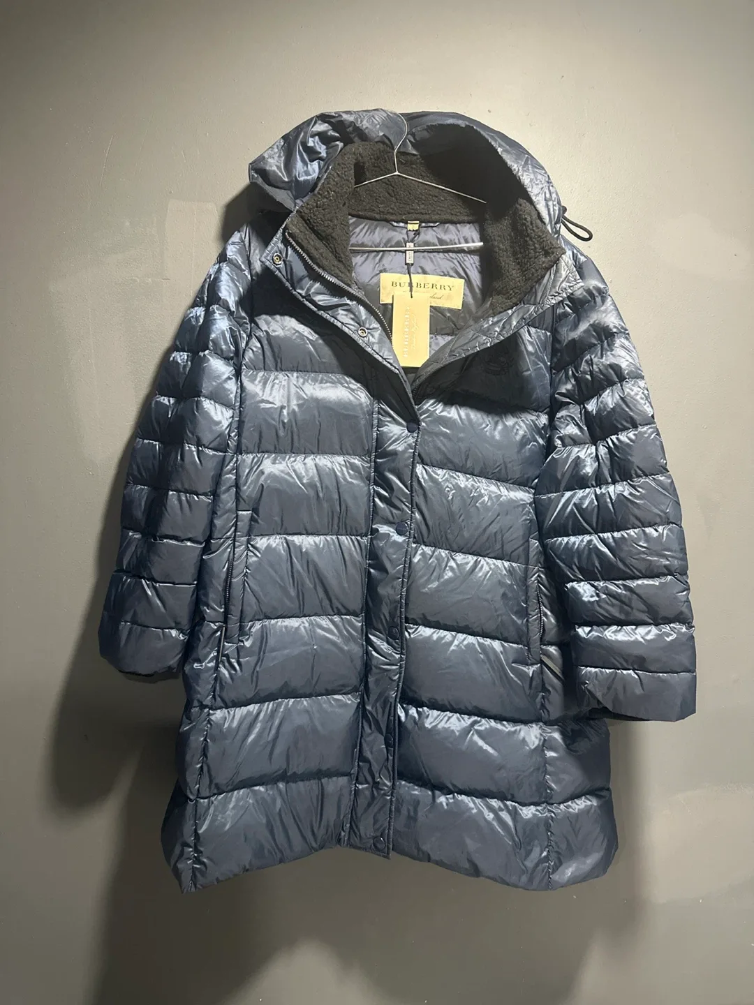 Burberry London England Down Puffer Coat - XL image indicator(3)