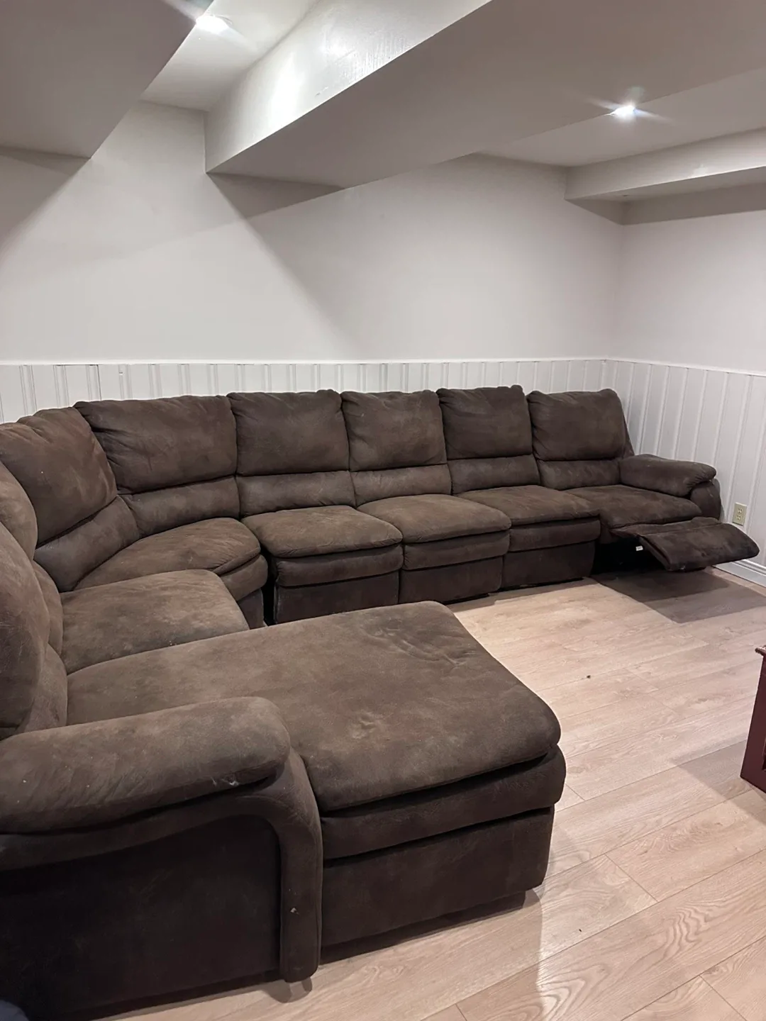 Brown Sectional Sofa with Recliner image indicator(3)