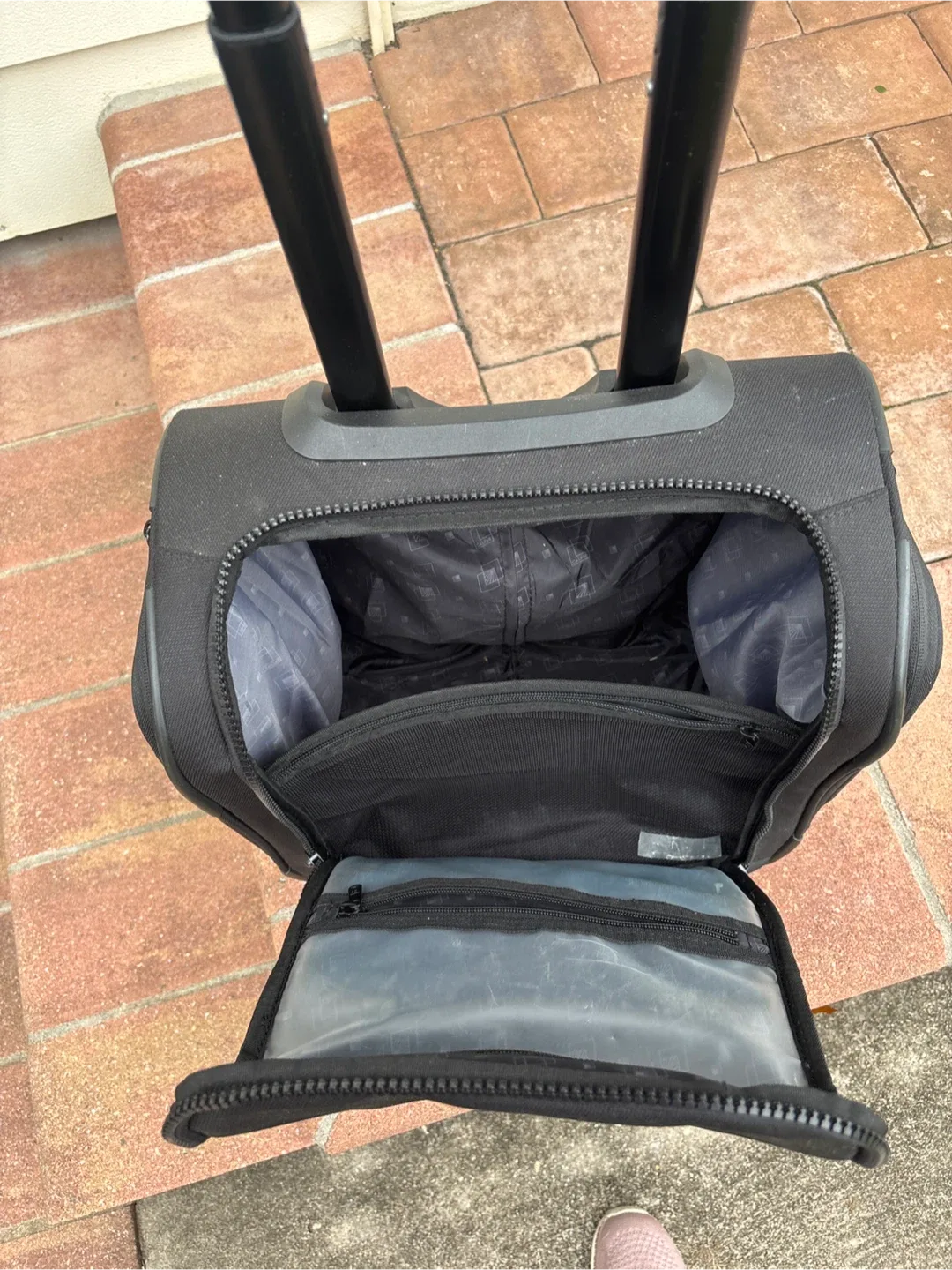 Calpak Rolling Carry-On Luggage - Black image indicator(3)