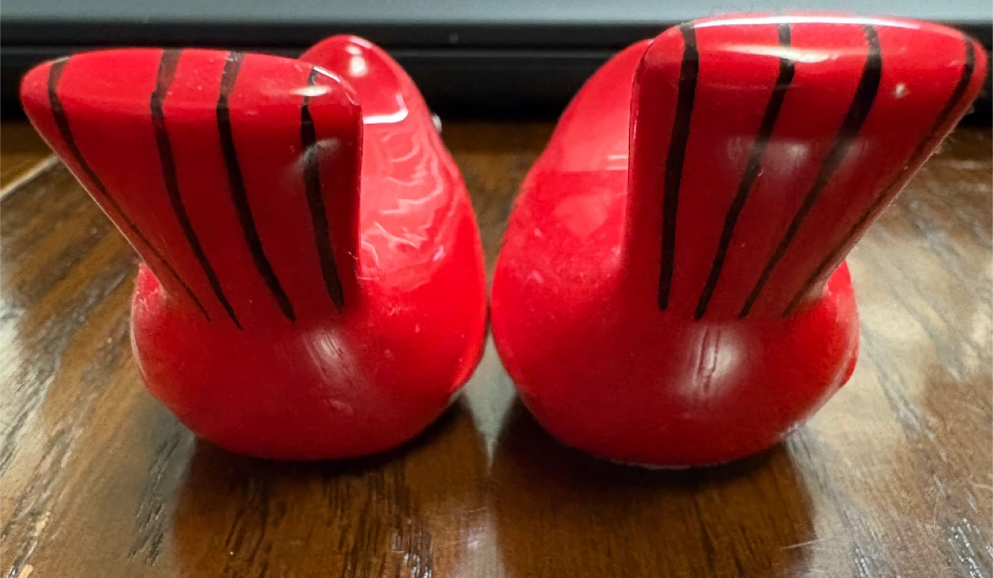 Cardinal Salt and Pepper Shakers - photo 5