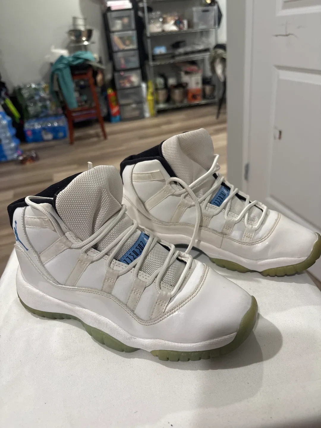 Air Jordan 11 Retro Legend Blue Sneakers image indicator(2)