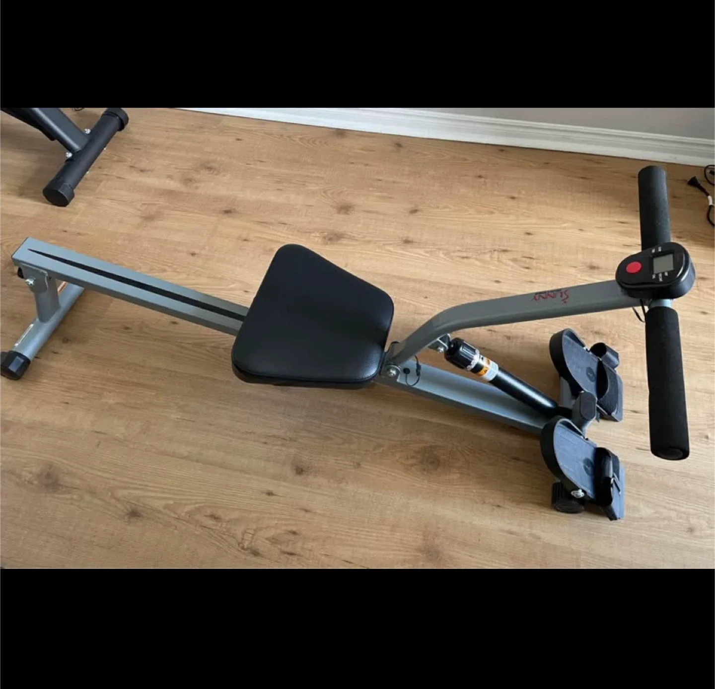 Rowing machine for home workouts image indicator(2)