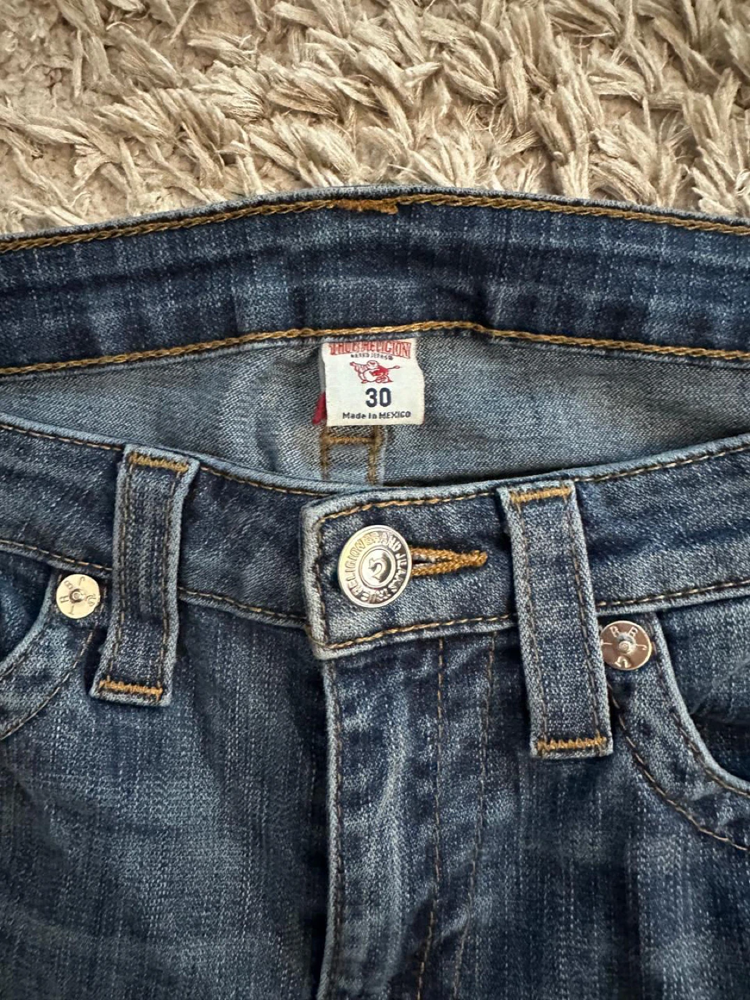 True Religion Distressed Jeans Size 30 - photo 3