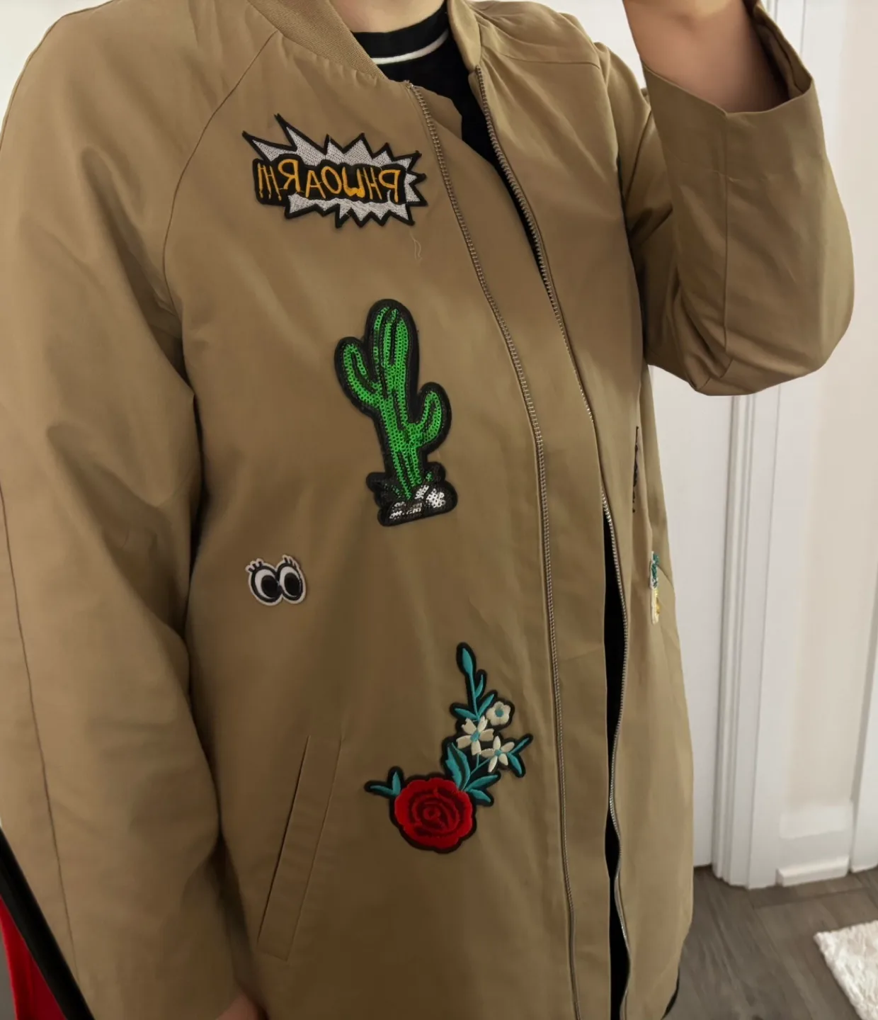 Khaki trench coat image indicator(5)