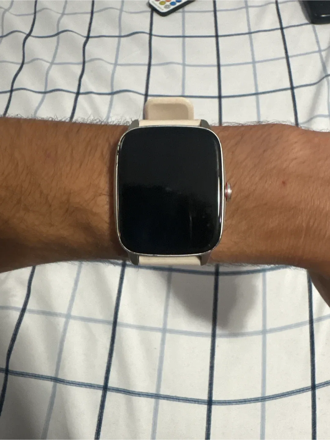 Amazfit GTS 4 Smartwatch - Cream image indicator(2)