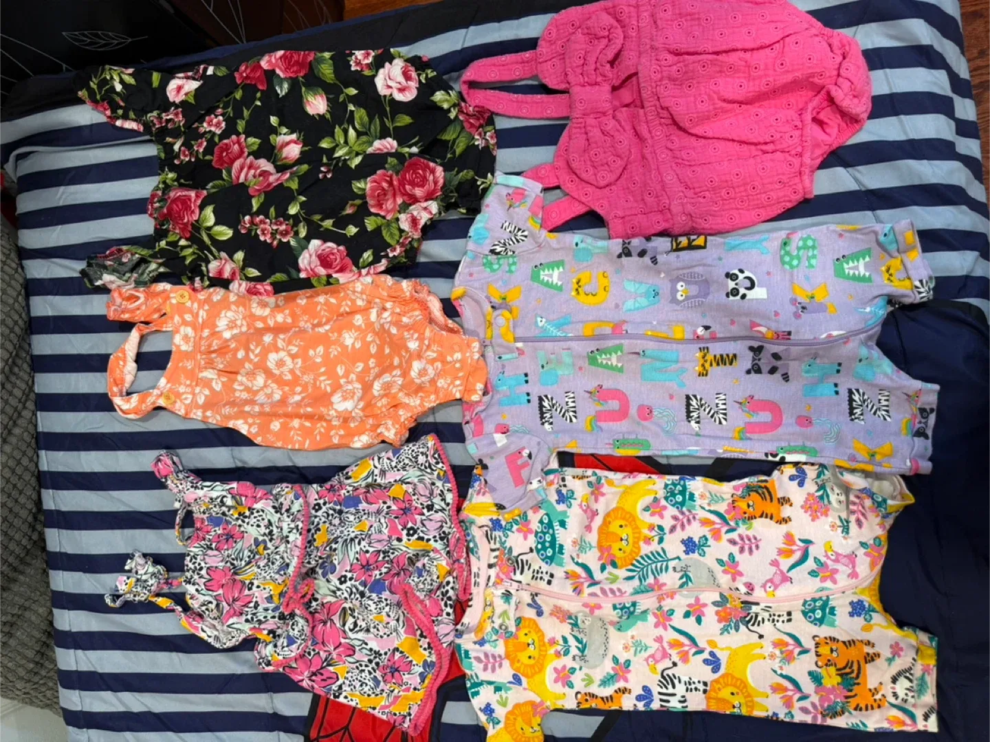 Baby Clothes Bundle - Various Brands & Sizes image indicator(9)
