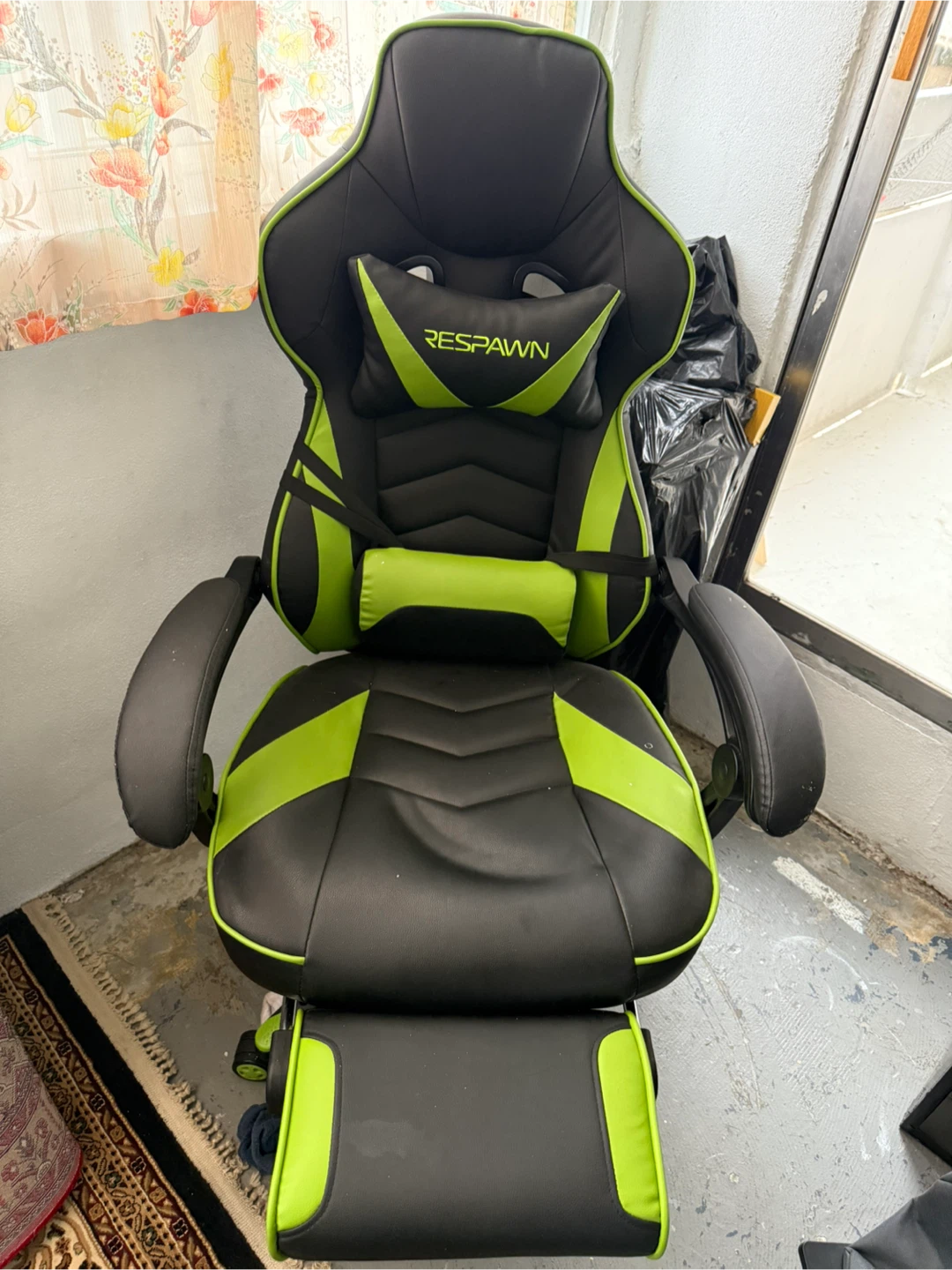 Respawn Gaming Chair - Black & Green