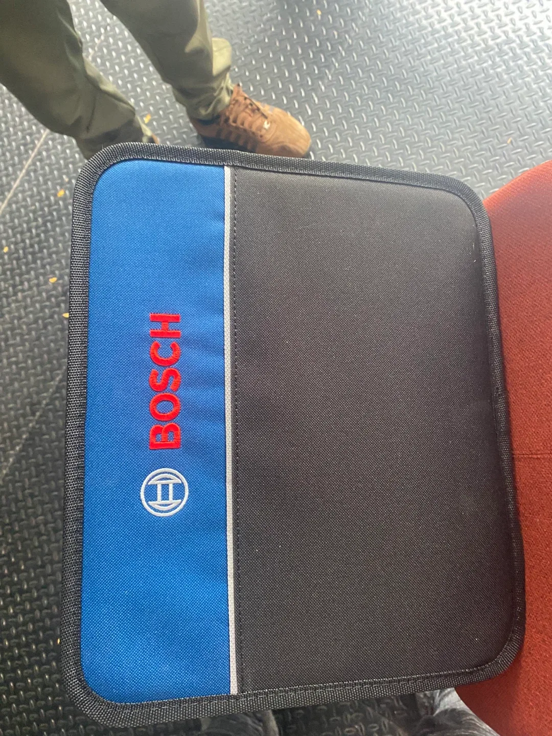 Bosch Drill and Drive Set with 91 Pieces image indicator(2)