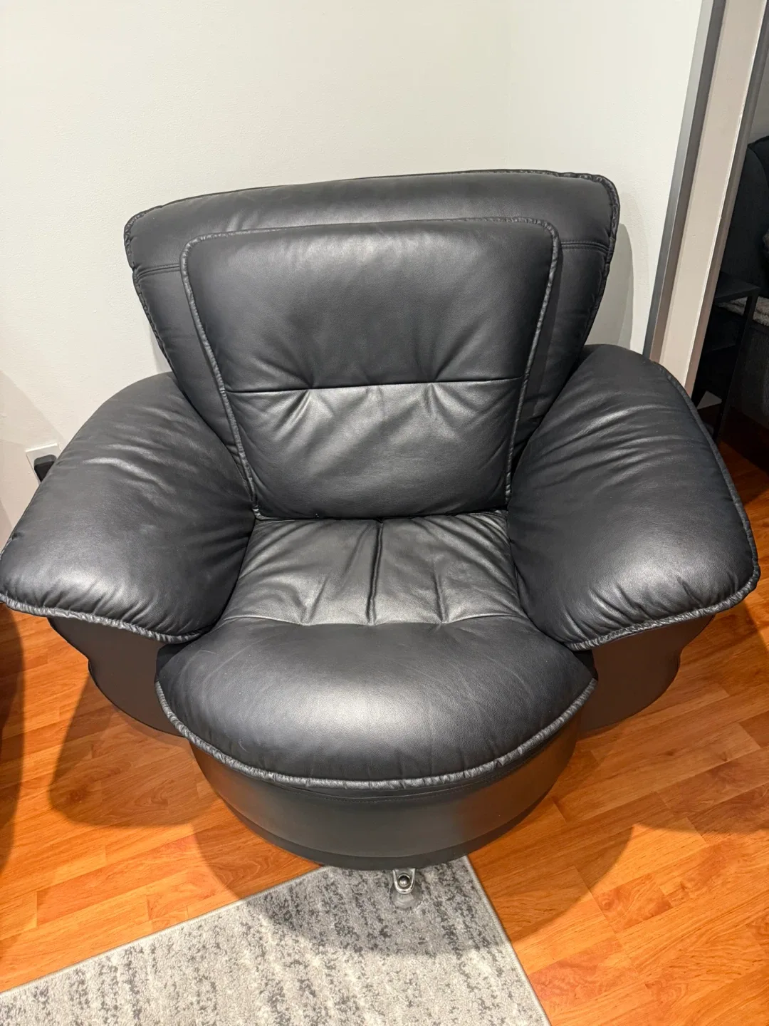 Black Leather Swivel Recliner Chair - 45 in thumbnail