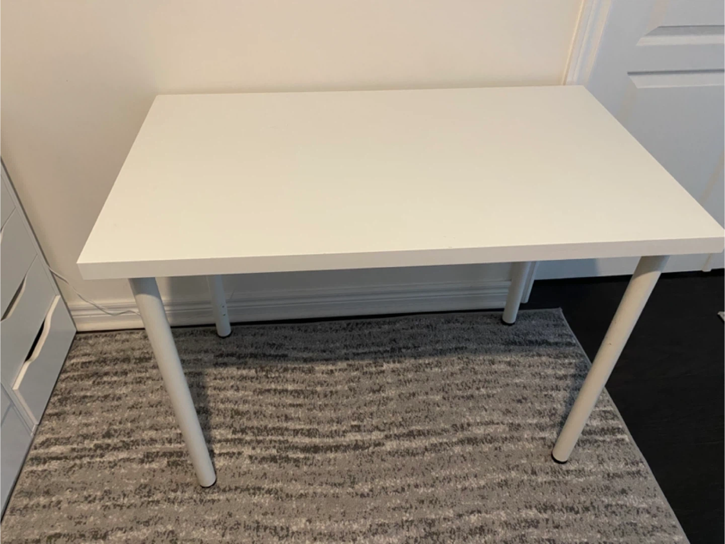 IKEA LINNMON / ADILS White Table 39.5” L X 23.5” W X 29”H