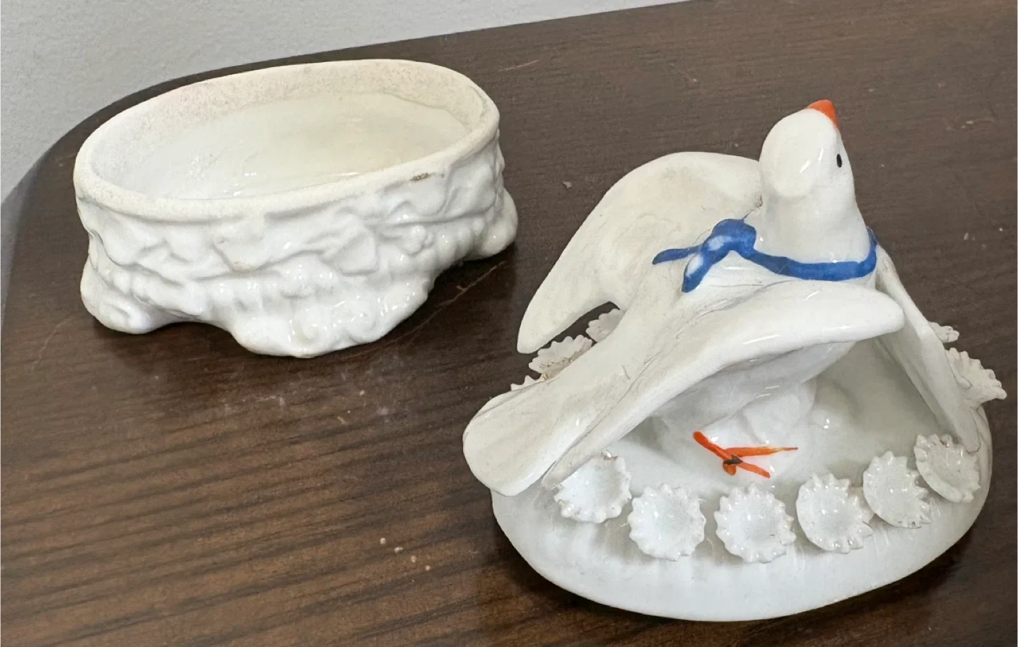 Vintage Dove Trinket Box image indicator(3)