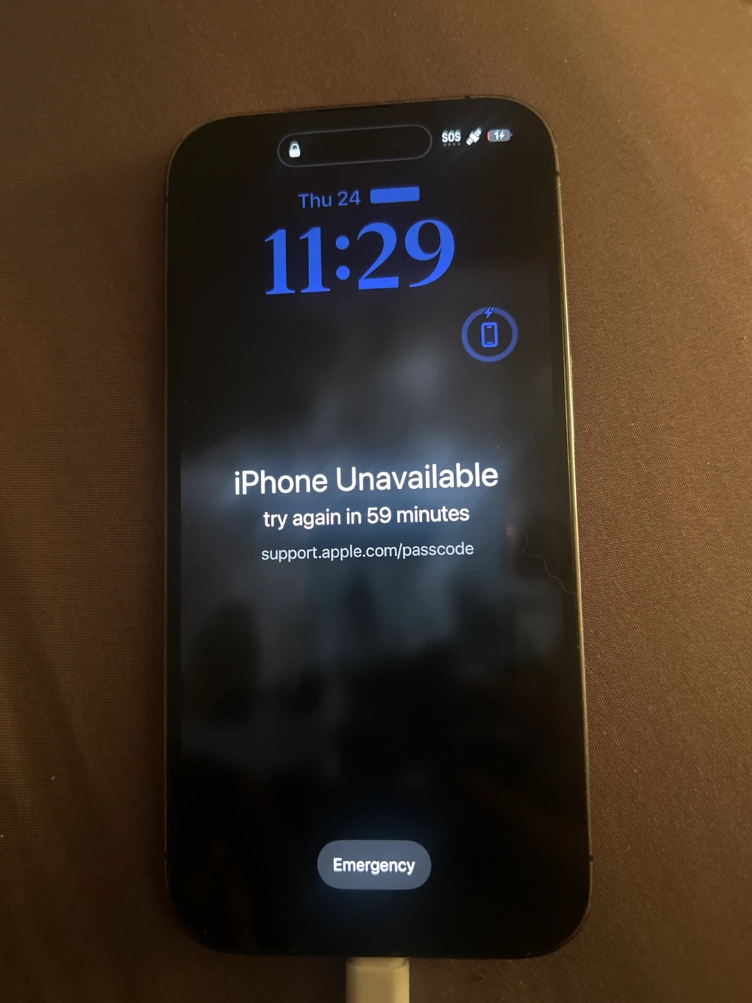 iPhone 14 Pro - dark purple - photo 2