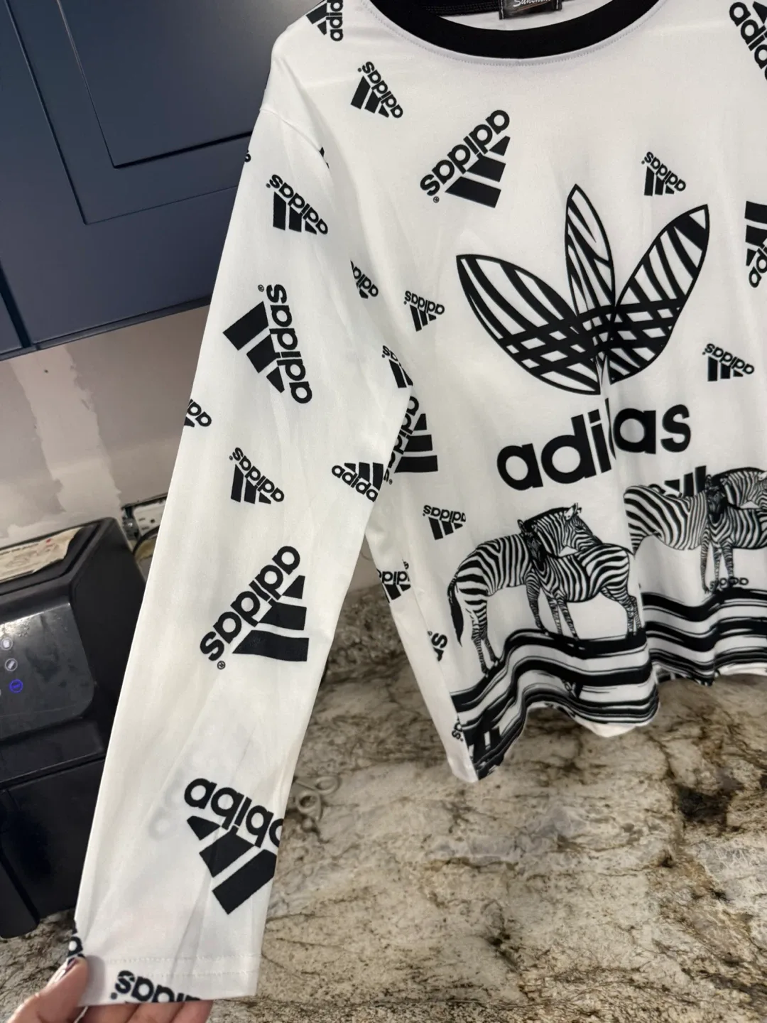 Adidas All Over Print Long Sleeve Shirt M-L like new image indicator(5)