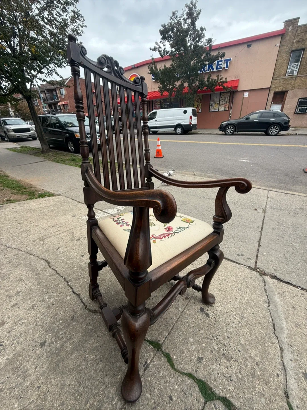 Antique Armchair with Floral Cushion image indicator(3)