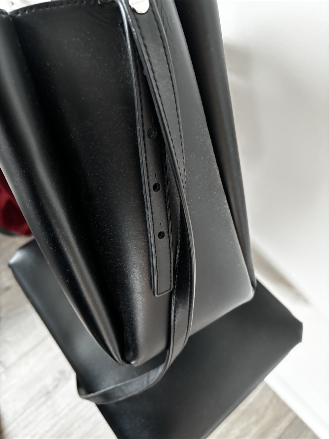 Tommy Hilfiger Black Leather Handbag - photo 5