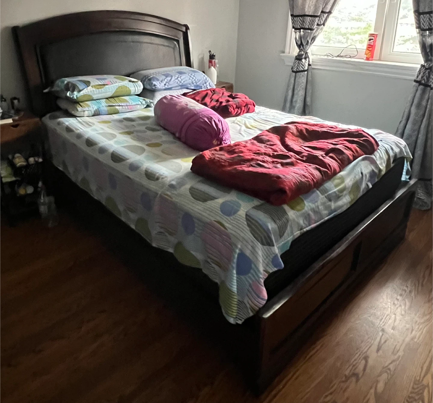Queen Size Bed Frame & mattress - photo 3