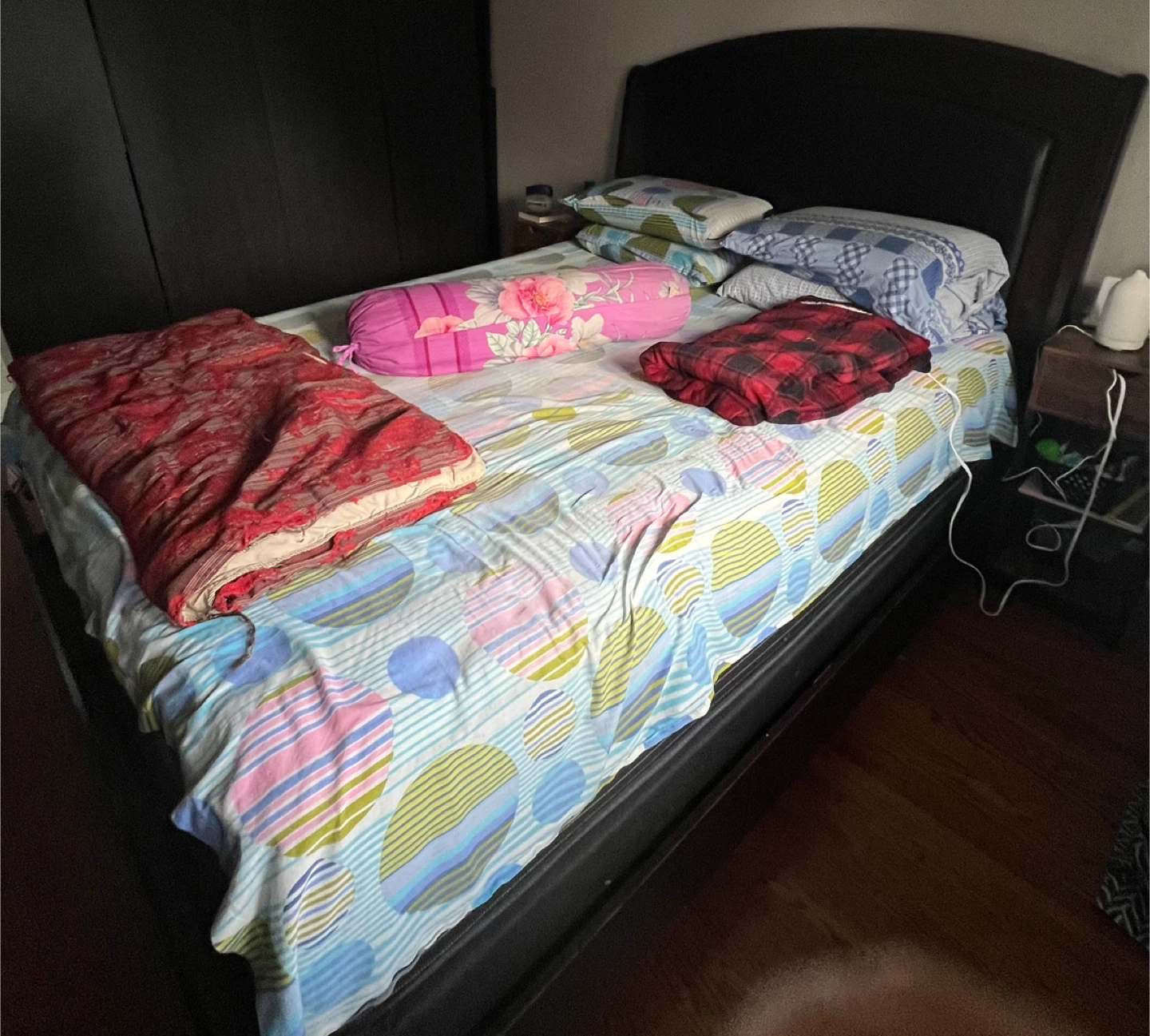Queen Size Bed Frame & mattress