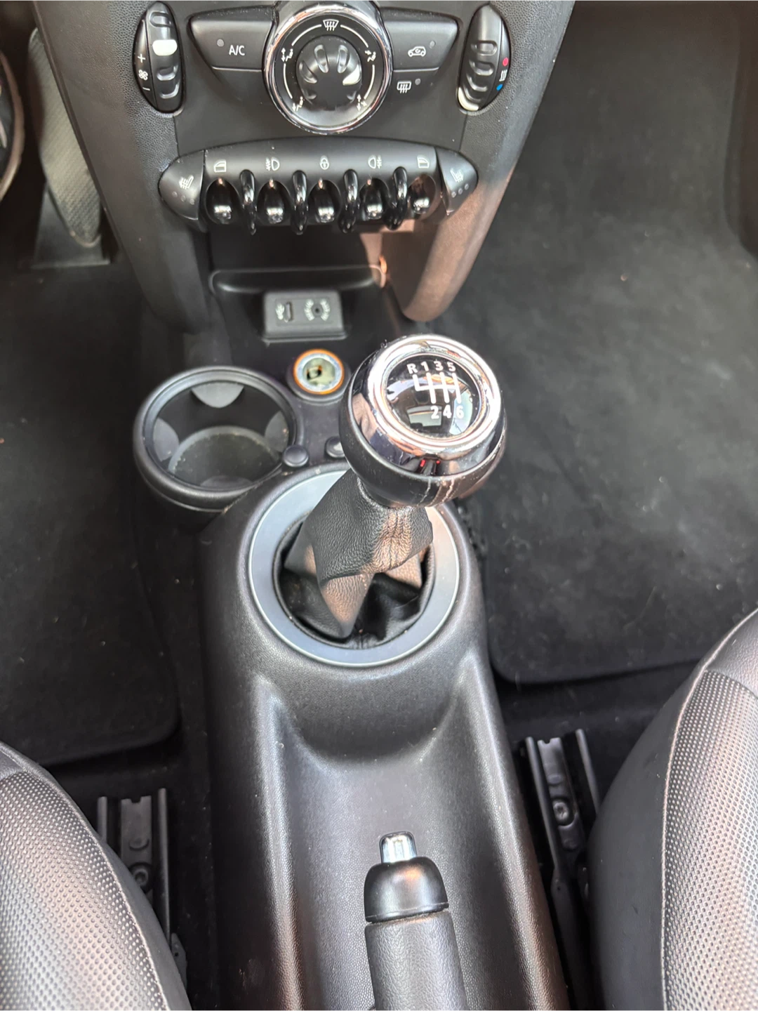 2013 Mini Cooper Great on Gas Low KM - photo 3