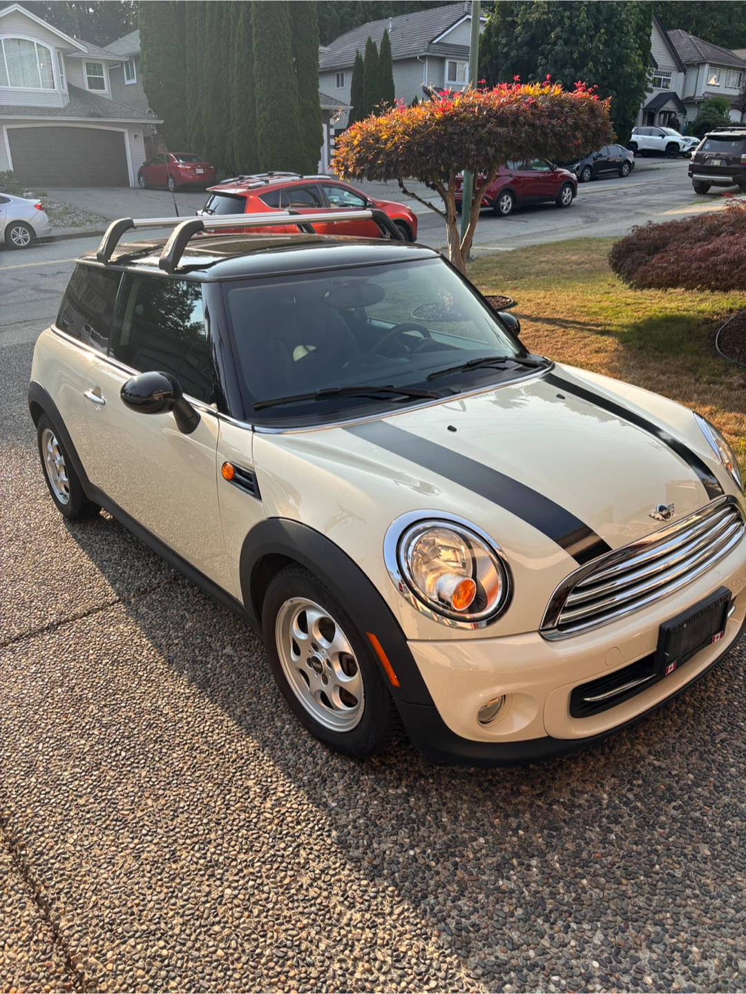 2013 Mini Cooper Great on Gas Low KM