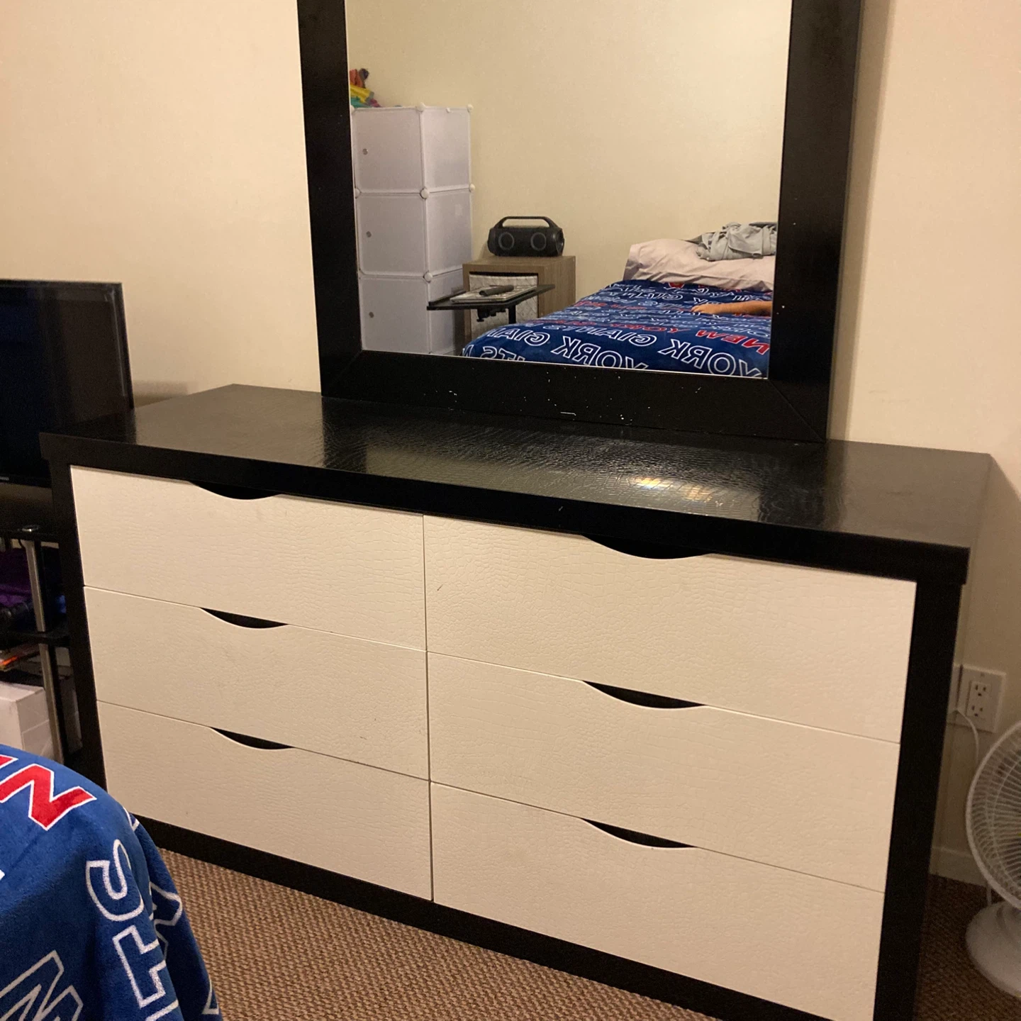 Black & White Dresser with Mirror - photo 4