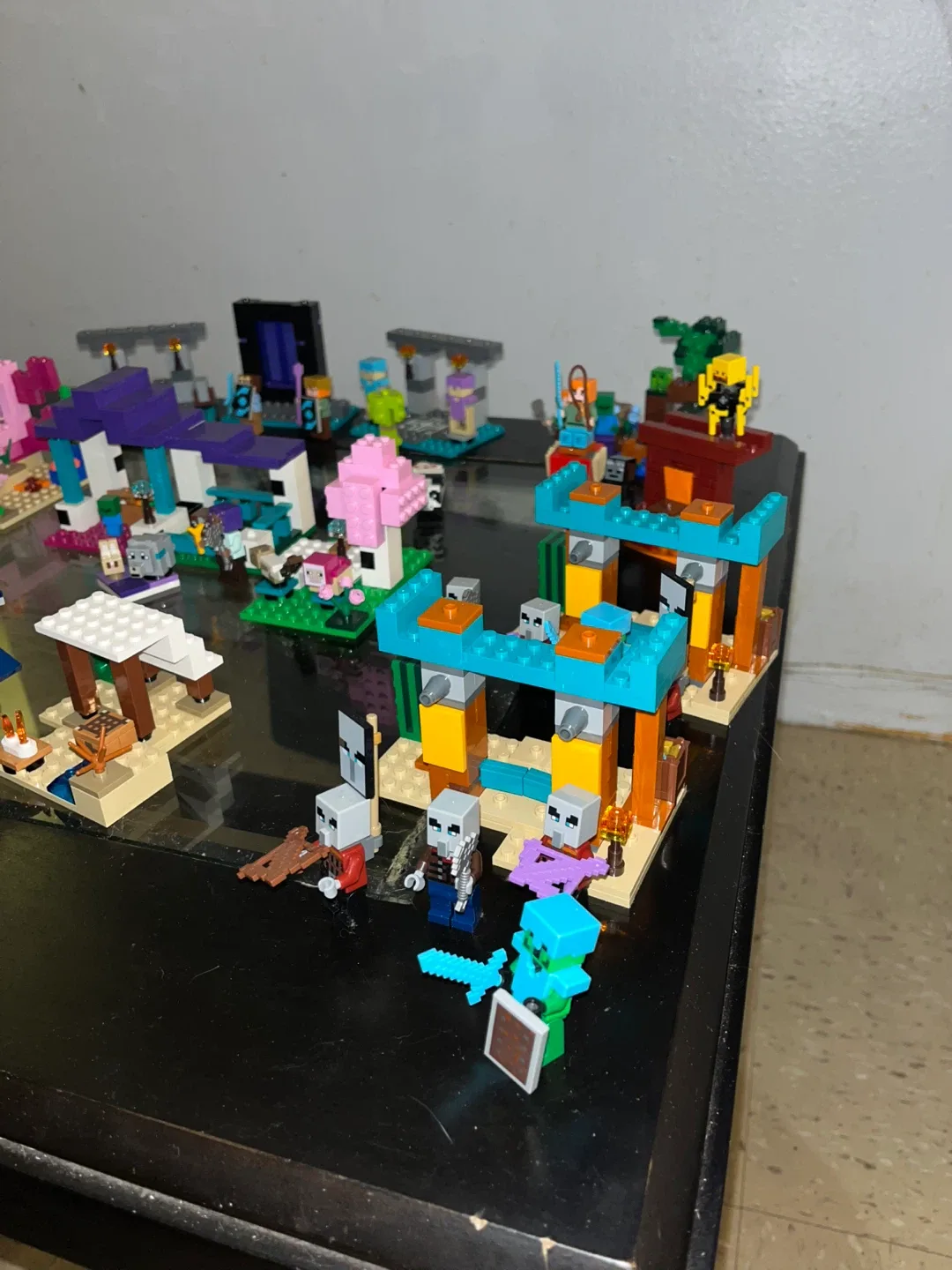 LEGO Minecraft Sets image indicator(2)