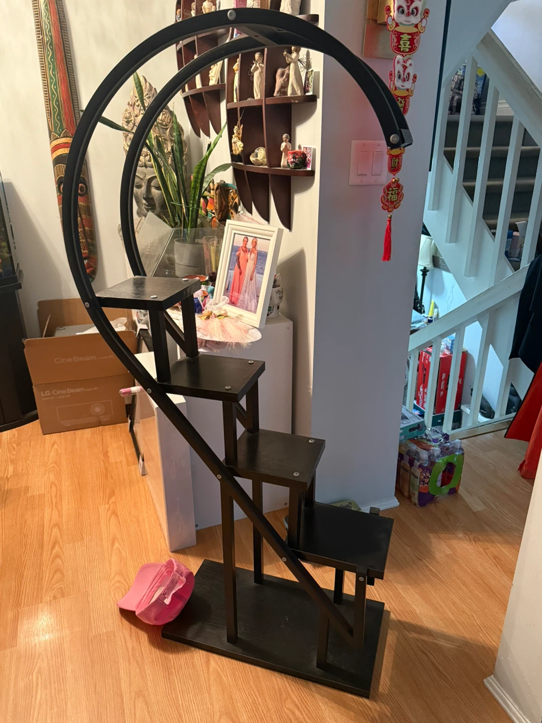Black Metal Half Heart Plant Stand