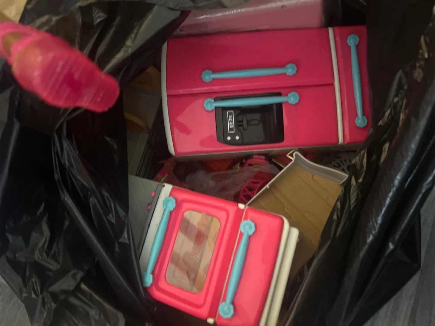 Barbie Dollhouse & Accessories Lot image indicator(3)