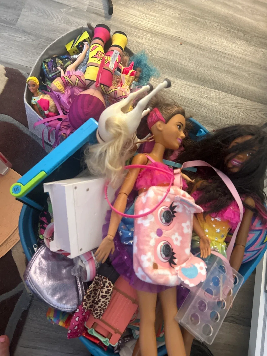 Barbie Dollhouse & Accessories Lot image indicator(2)