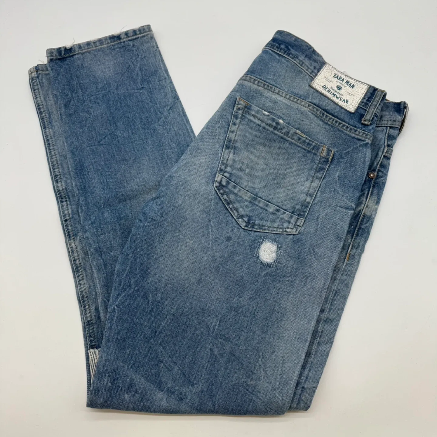 ZARA MAN Distressed Blue Denim Jeans Size 32 (US) image indicator(5)