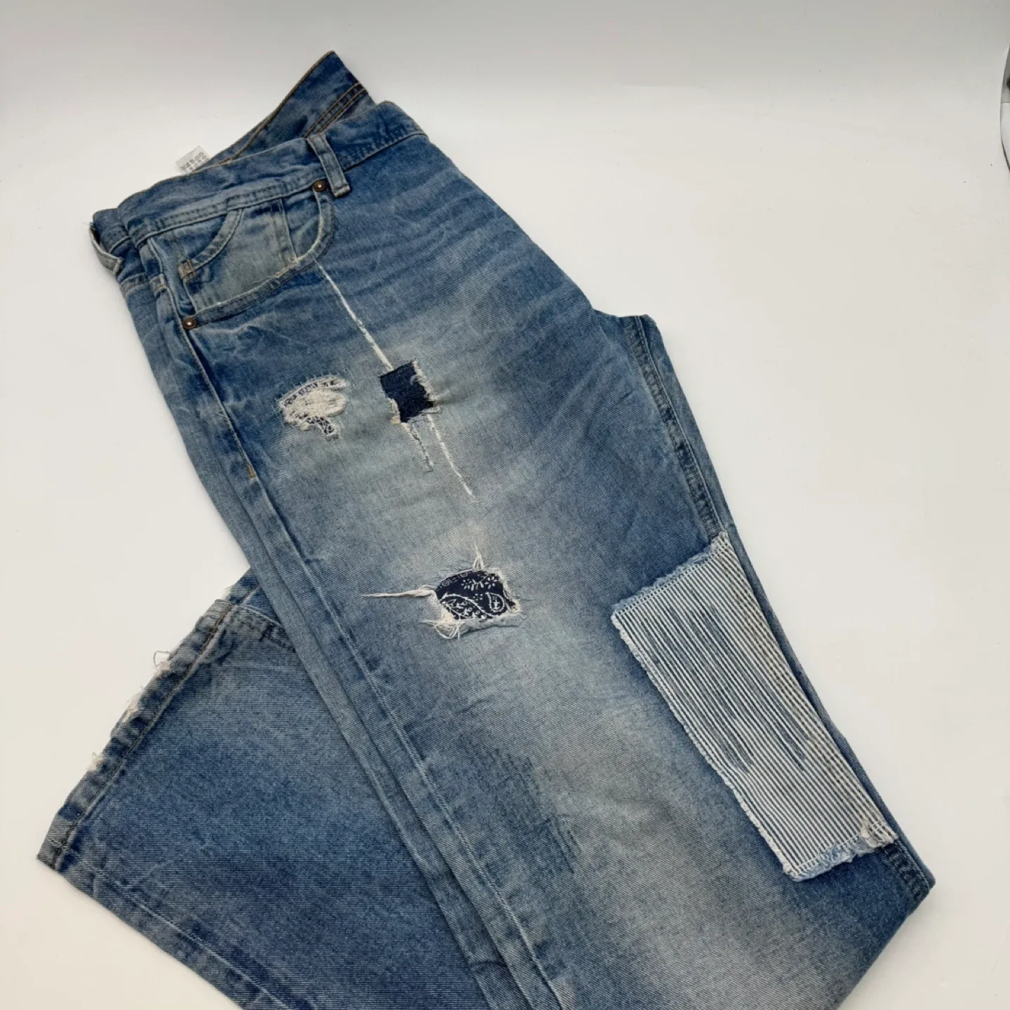 ZARA MAN Distressed Blue Denim Jeans Size 32 (US) image indicator(3)