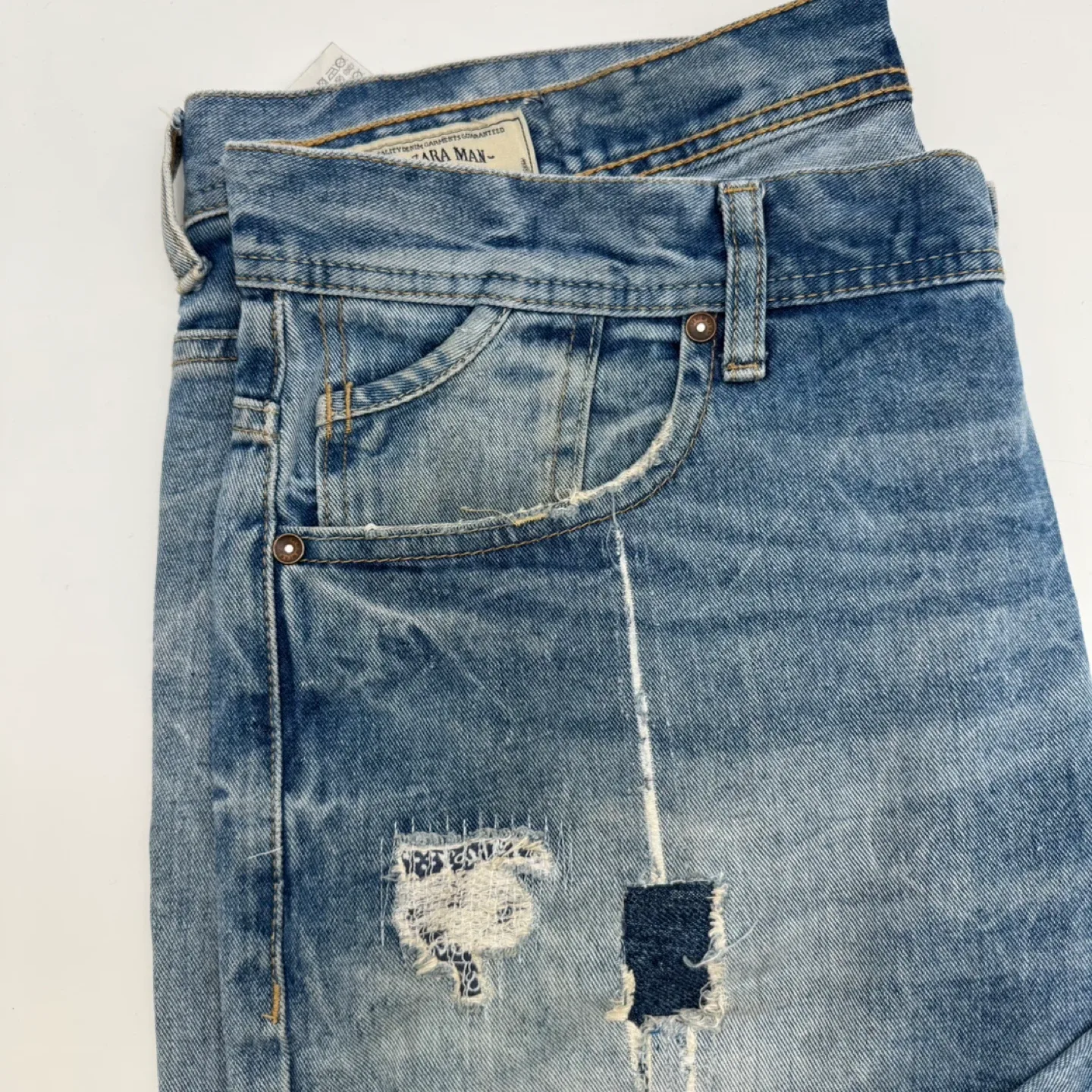 ZARA MAN Distressed Blue Denim Jeans Size 32 (US) image indicator(2)