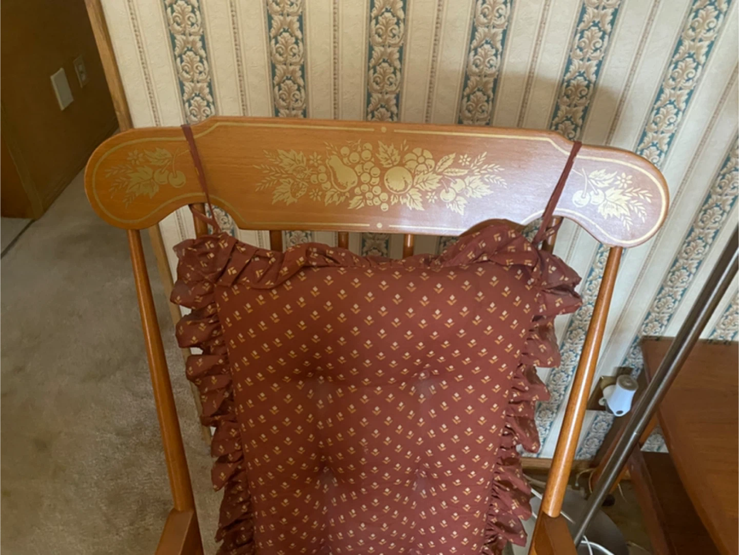 Vintage Wooden Rocking Chair with Cushion - photo 3