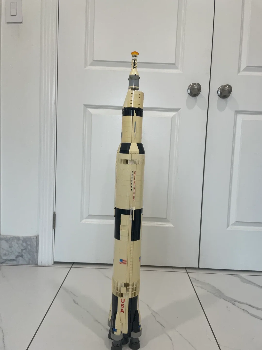 Lego NASA Apollo Saturn V image indicator(3)