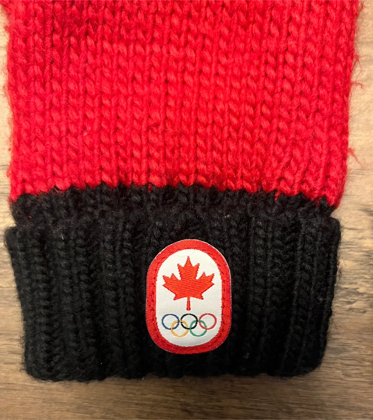 Hudson's Bay Olympic Canada Mittens image indicator(3)