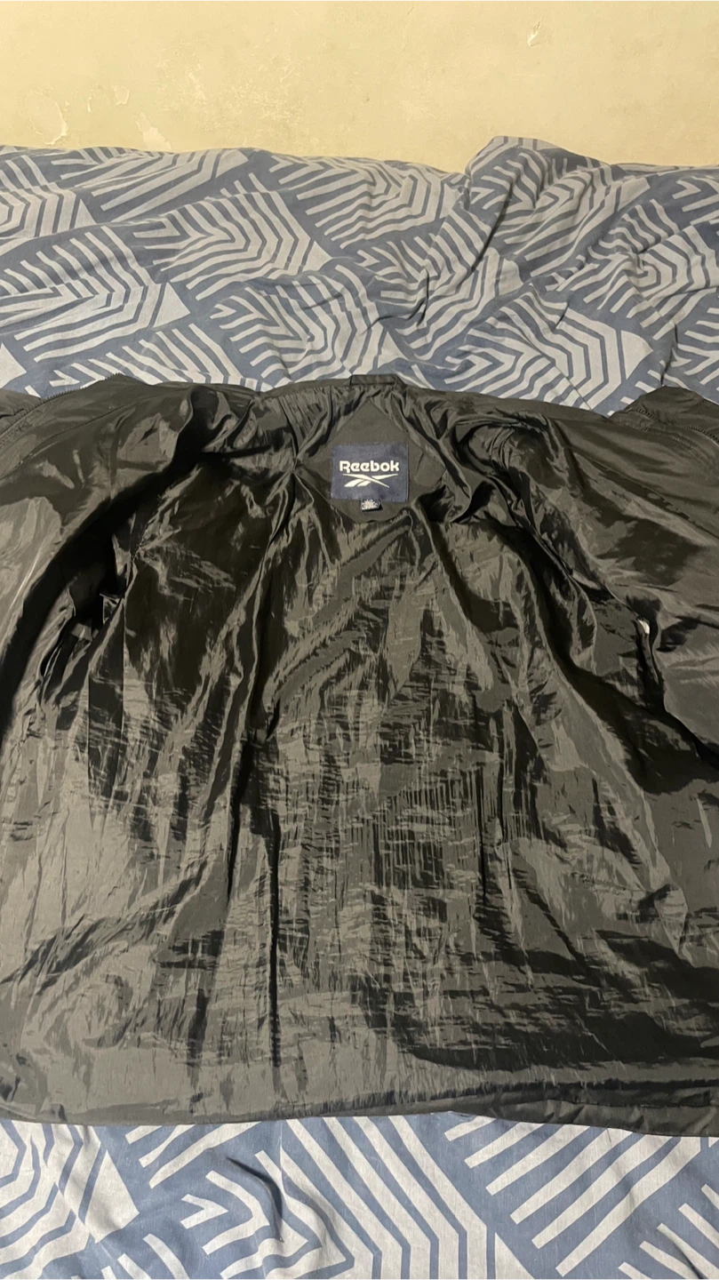Reebok Black Puffer Jacket - Size L/G - photo 3