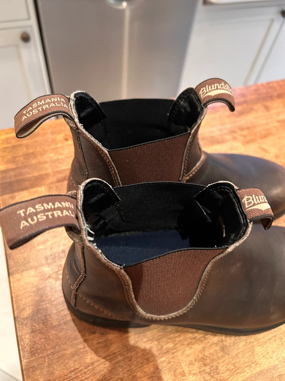 Women’s Brown Classic Blundstones in Size 8.5 - photo 3