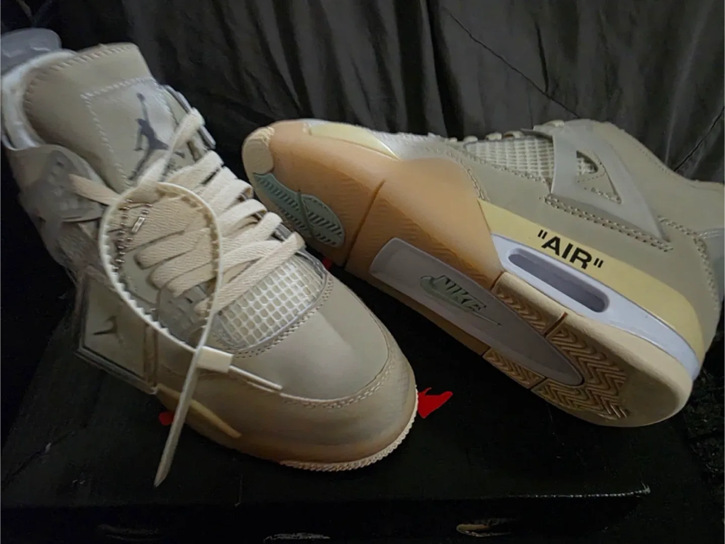 Nike Air Jordan 4 Retro Off-White image indicator(6)