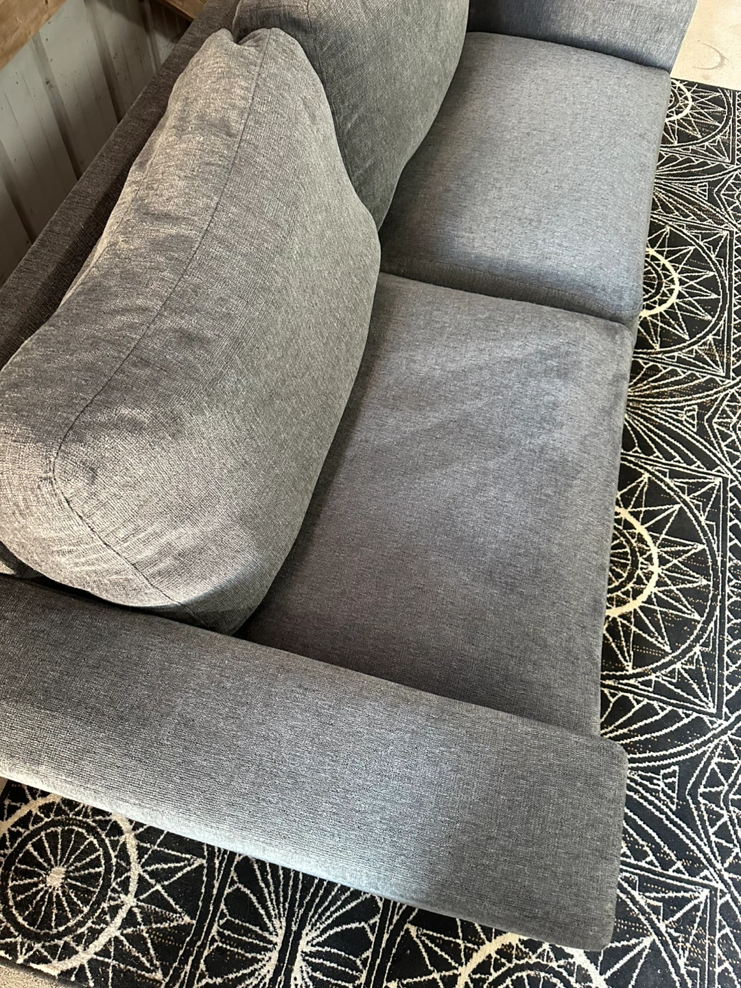 *Delivery Available* Modern Grey Amazon Sofa - photo 4