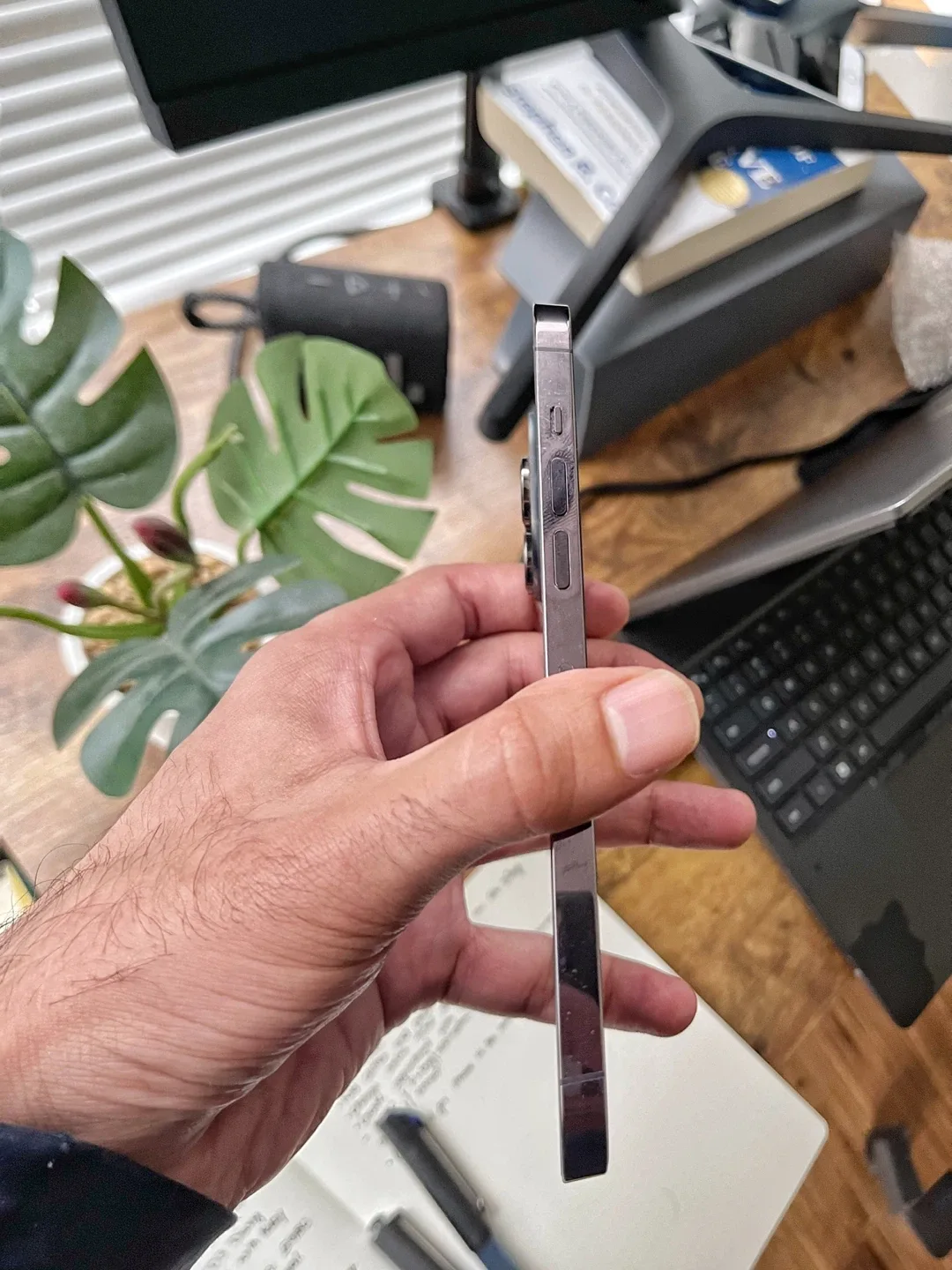 iPhone 14 Pro Max 128GB Deep Purple - Like New image indicator(3)