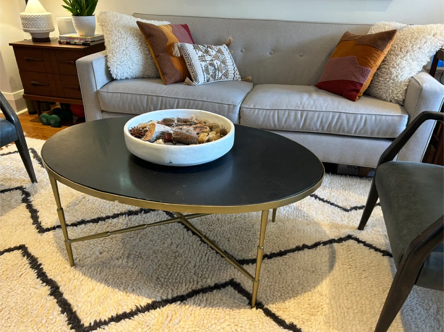 Black stone oval Coffee Table image indicator(2)