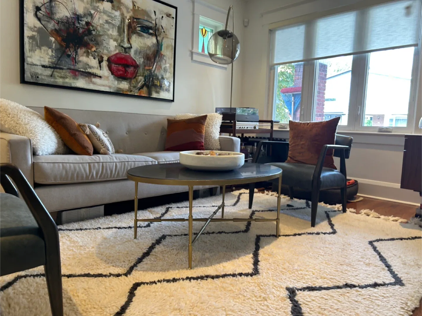 Black stone oval Coffee Table image indicator(3)