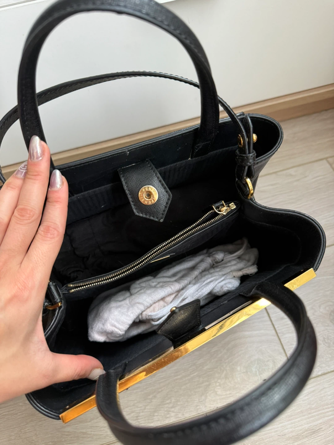Fendi 2Jours Black Leather Tote Handbag with Crossbody Strap - photo 3